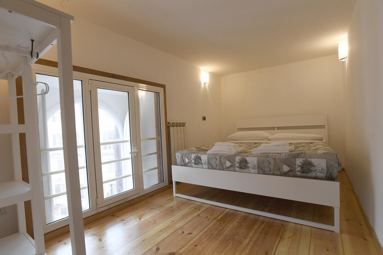 Apartment Lo *